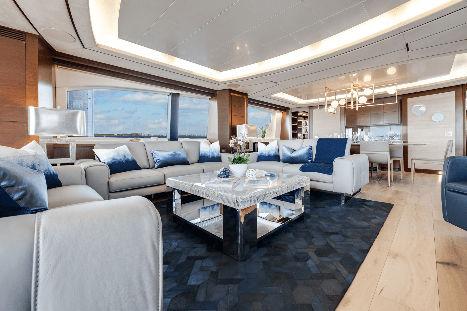 Slide: The Image of Azimut 105 2009 - 6