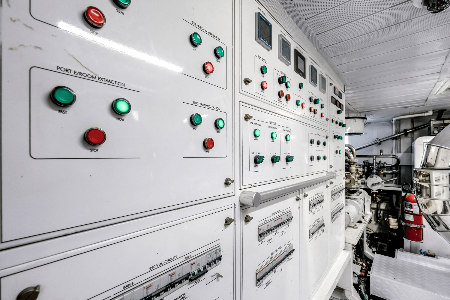 Slide: The Image of Azimut 105 2009 - 65