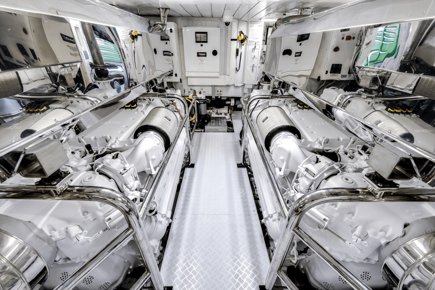 Slide: The Image of Azimut 105 2009 - 68