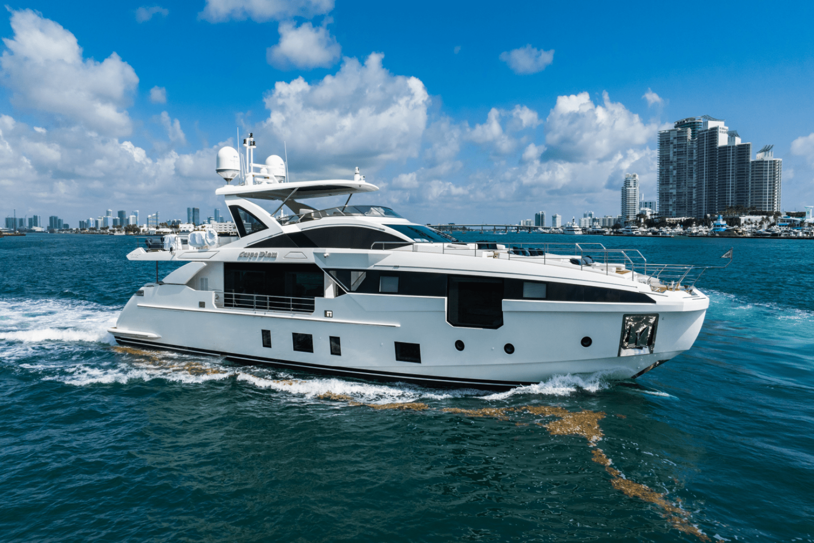 Slide: The Image of Azimut 32 METRI 2023 - 5095382