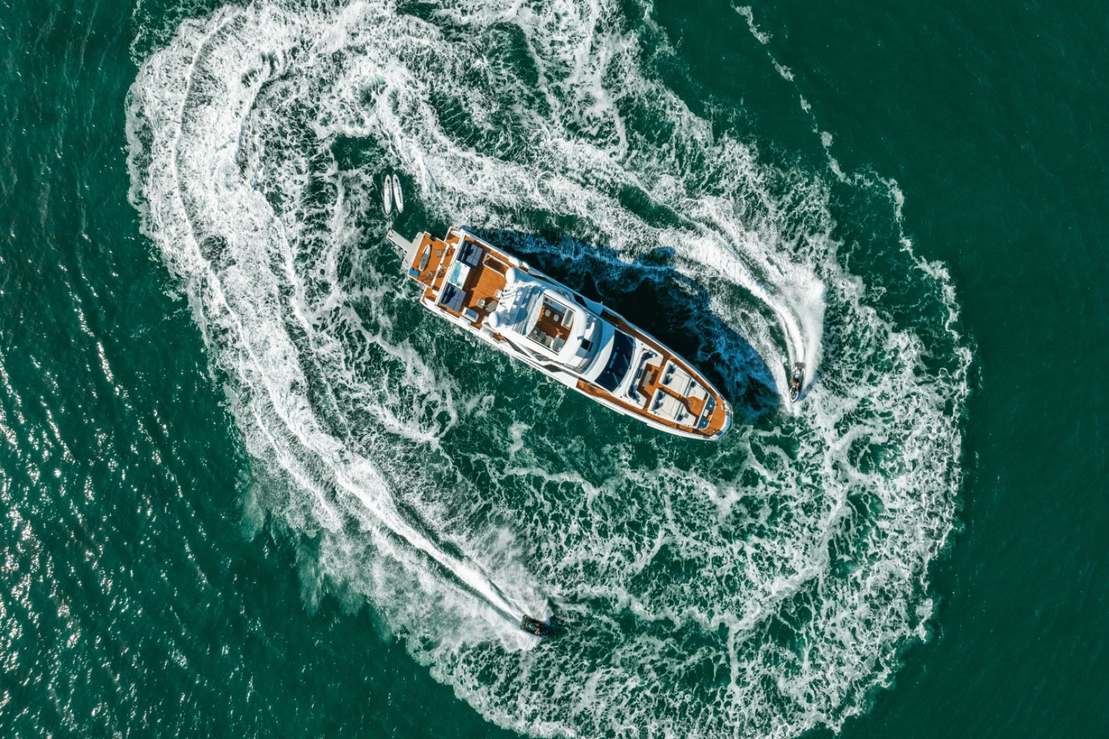 Slide: The Image of Azimut 32 METRI 2023 - 5095388