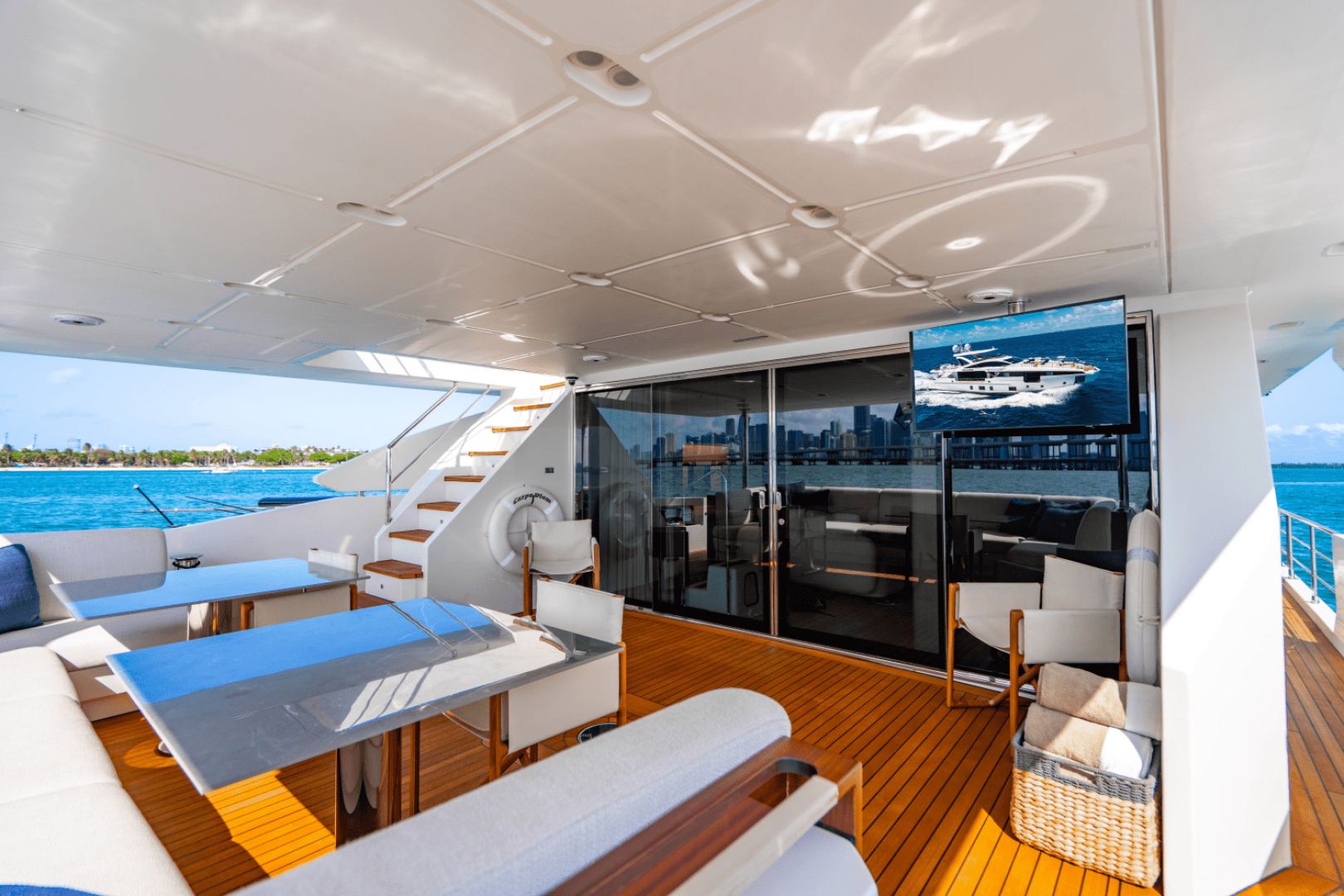 Slide: The Image of Azimut 32 METRI 2023 - 5095393