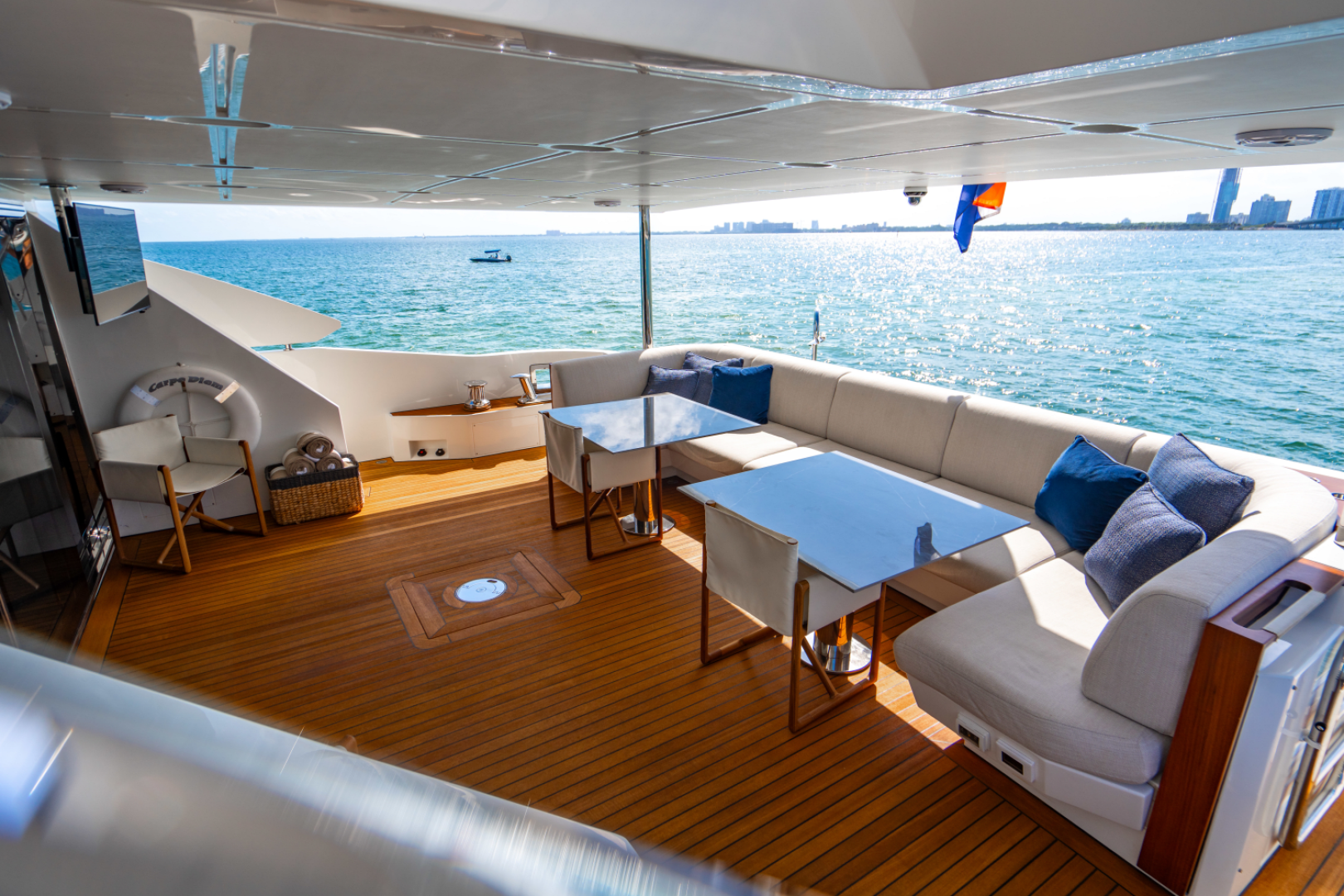 Slide: The Image of Azimut 32 METRI 2023 - 5095394