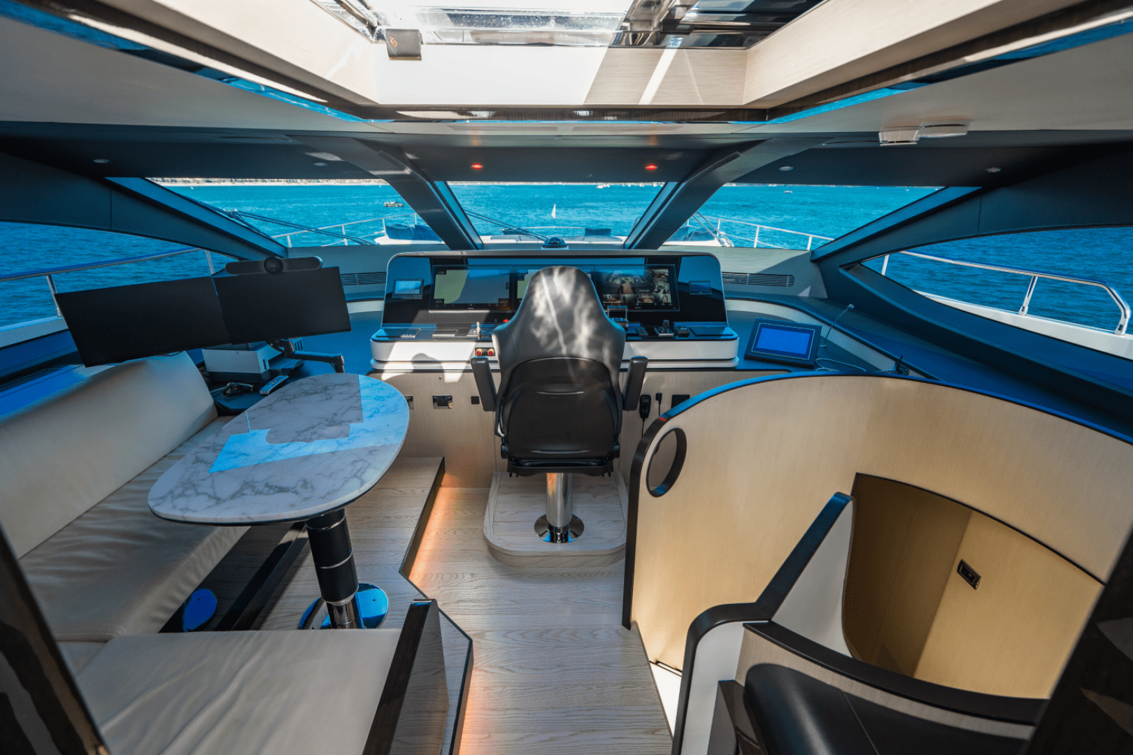 Slide: The Image of Azimut 32 METRI 2023 - 5095414