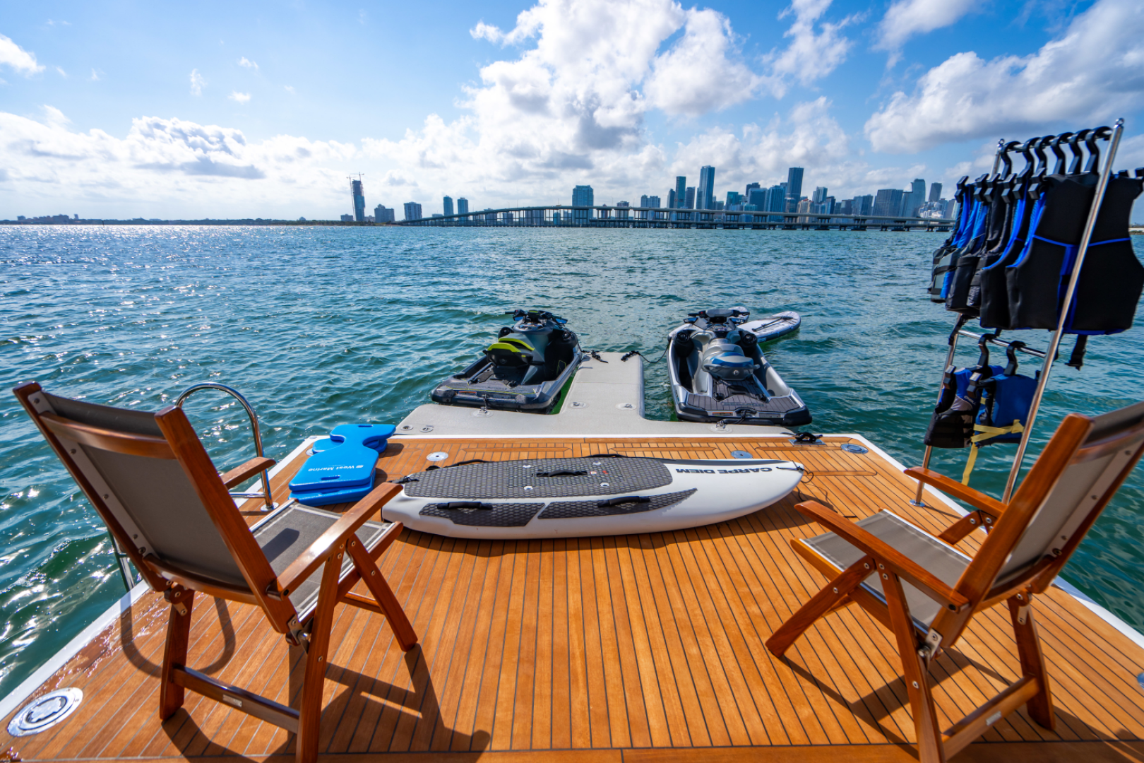 Slide: The Image of Azimut 32 METRI 2023 - 5095429