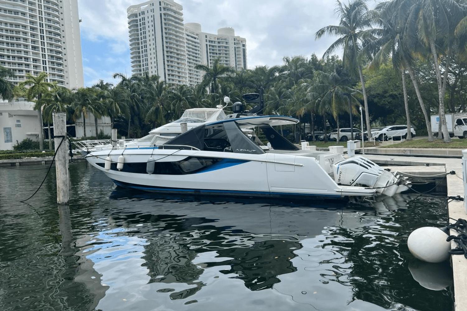 Slide: The Image of Azimut 42 VERVE 2022 - 0