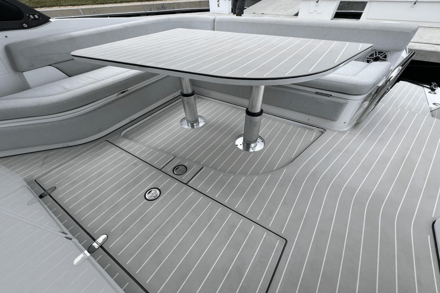 Slide: The Image of Azimut 42 VERVE 2022 - 17