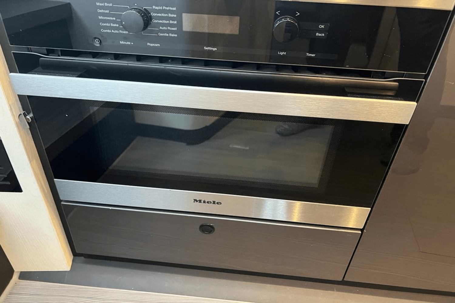 Slide: The Image of Azimut 42 VERVE 2022 - 29