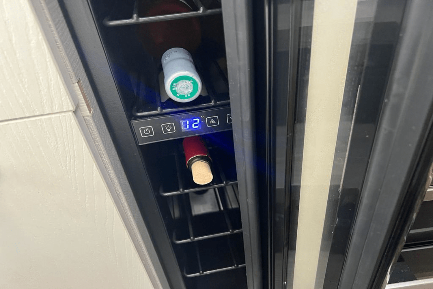 Slide: The Image of Azimut 42 VERVE 2022 - 30