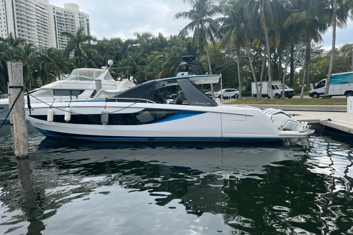 Slide: The Image of Azimut 42 VERVE 2022 - 5