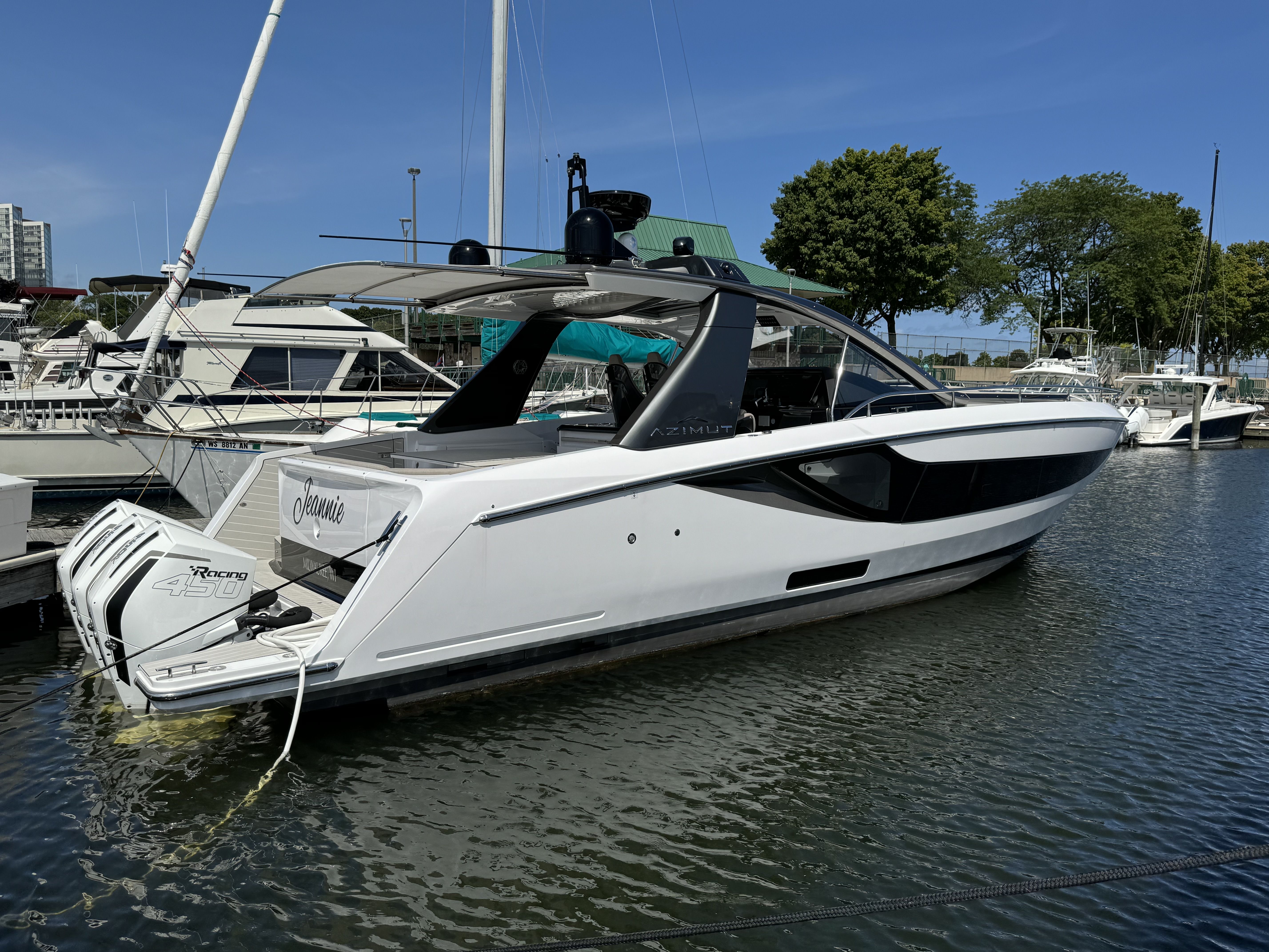 Slide: The Image of Azimut 42 VERVE 2024 - 1