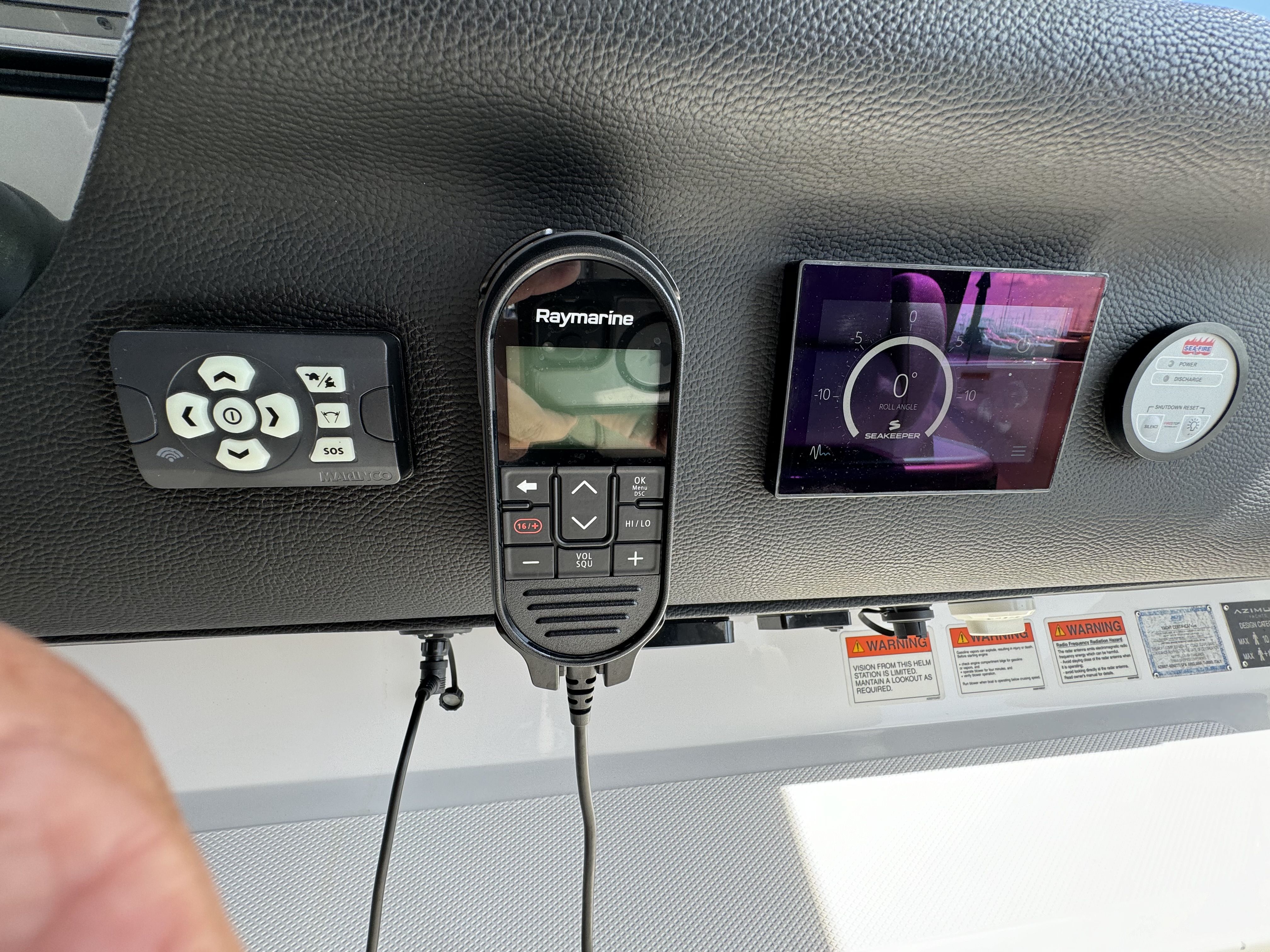 Slide: The Image of Azimut 42 VERVE 2024 - 21