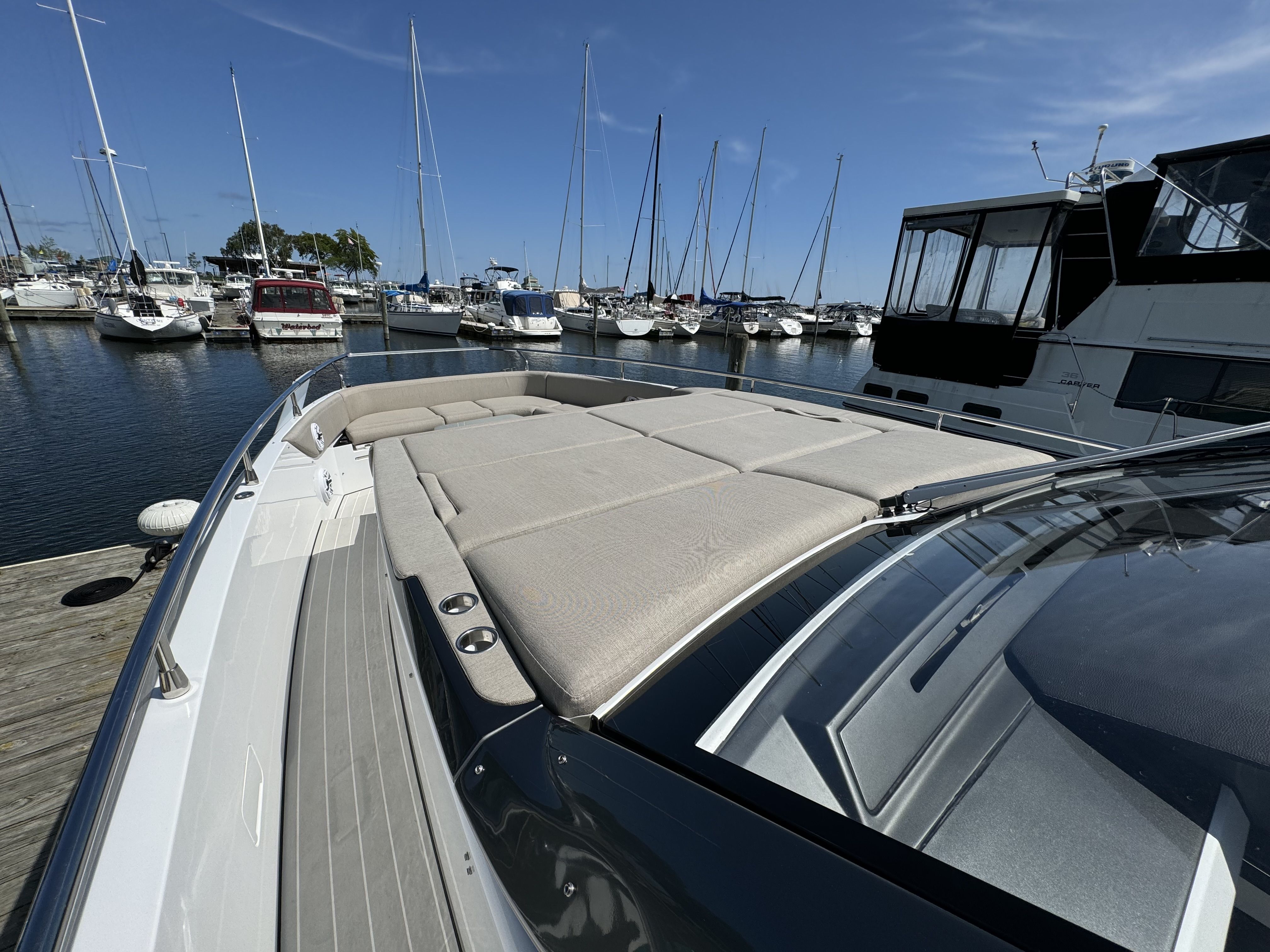 Slide: The Image of Azimut 42 VERVE 2024 - 26