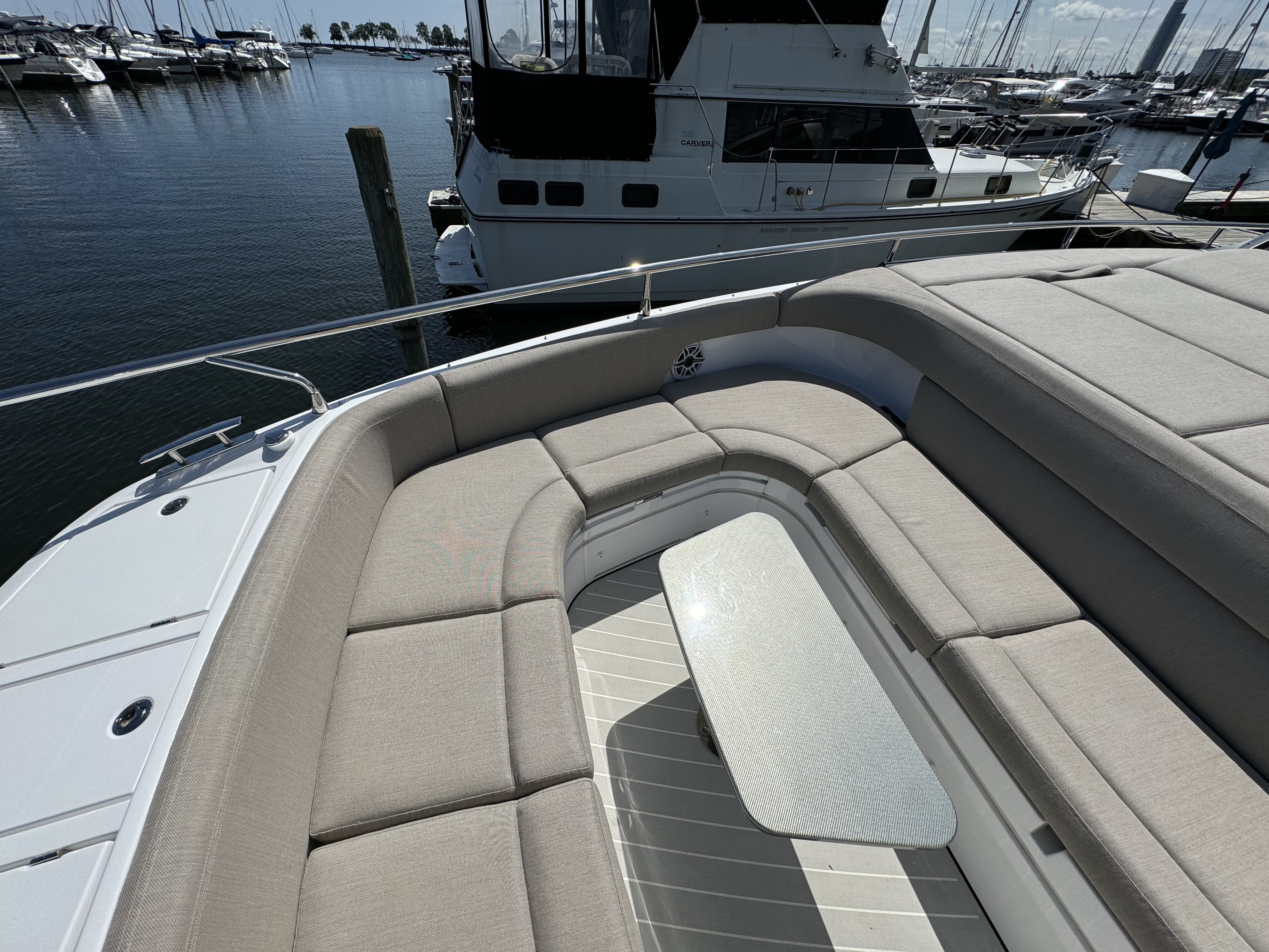 Slide: The Image of Azimut 42 VERVE 2024 - 28