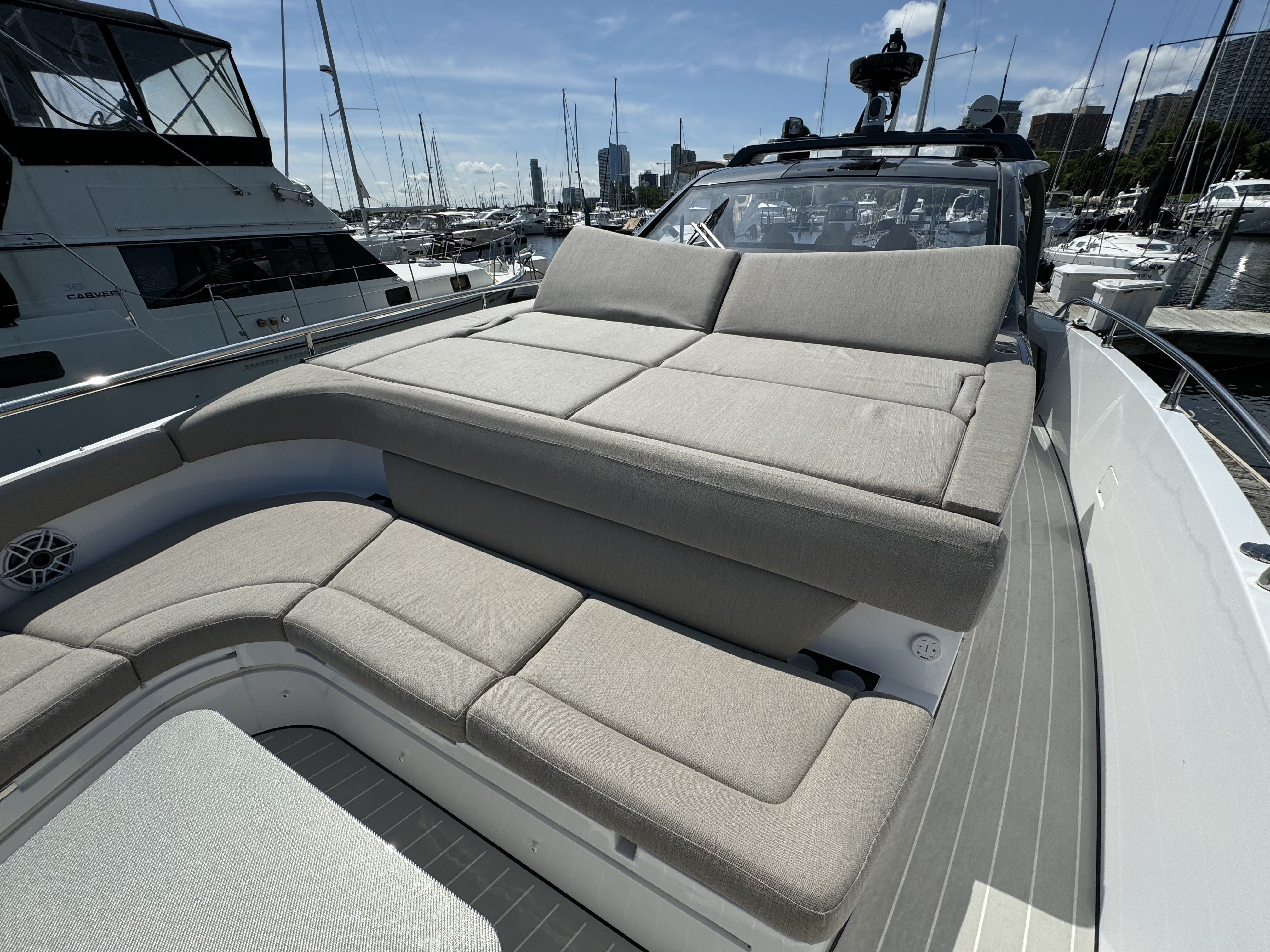 Slide: The Image of Azimut 42 VERVE 2024 - 31