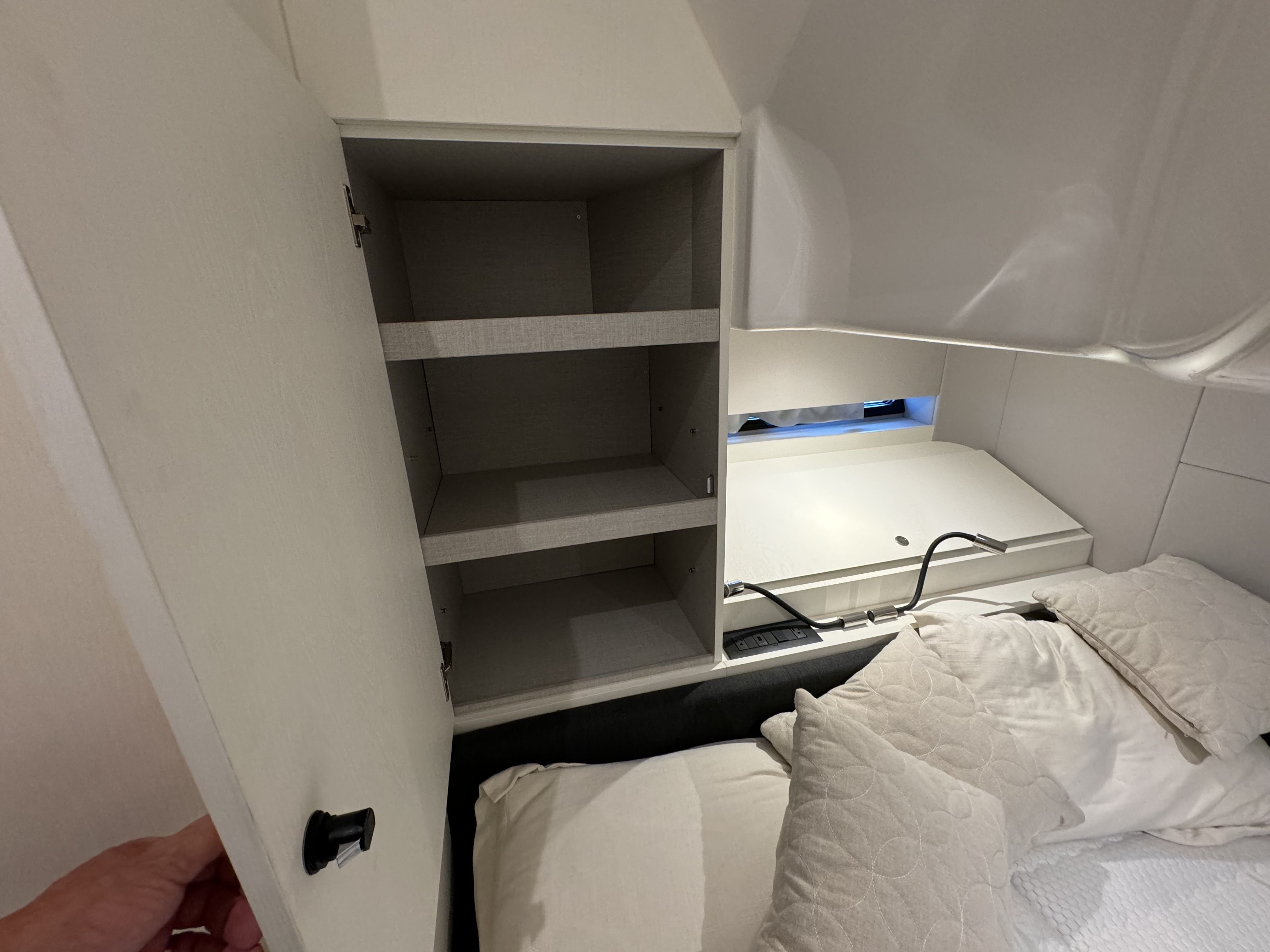 Slide: The Image of Azimut 42 VERVE 2024 - 43