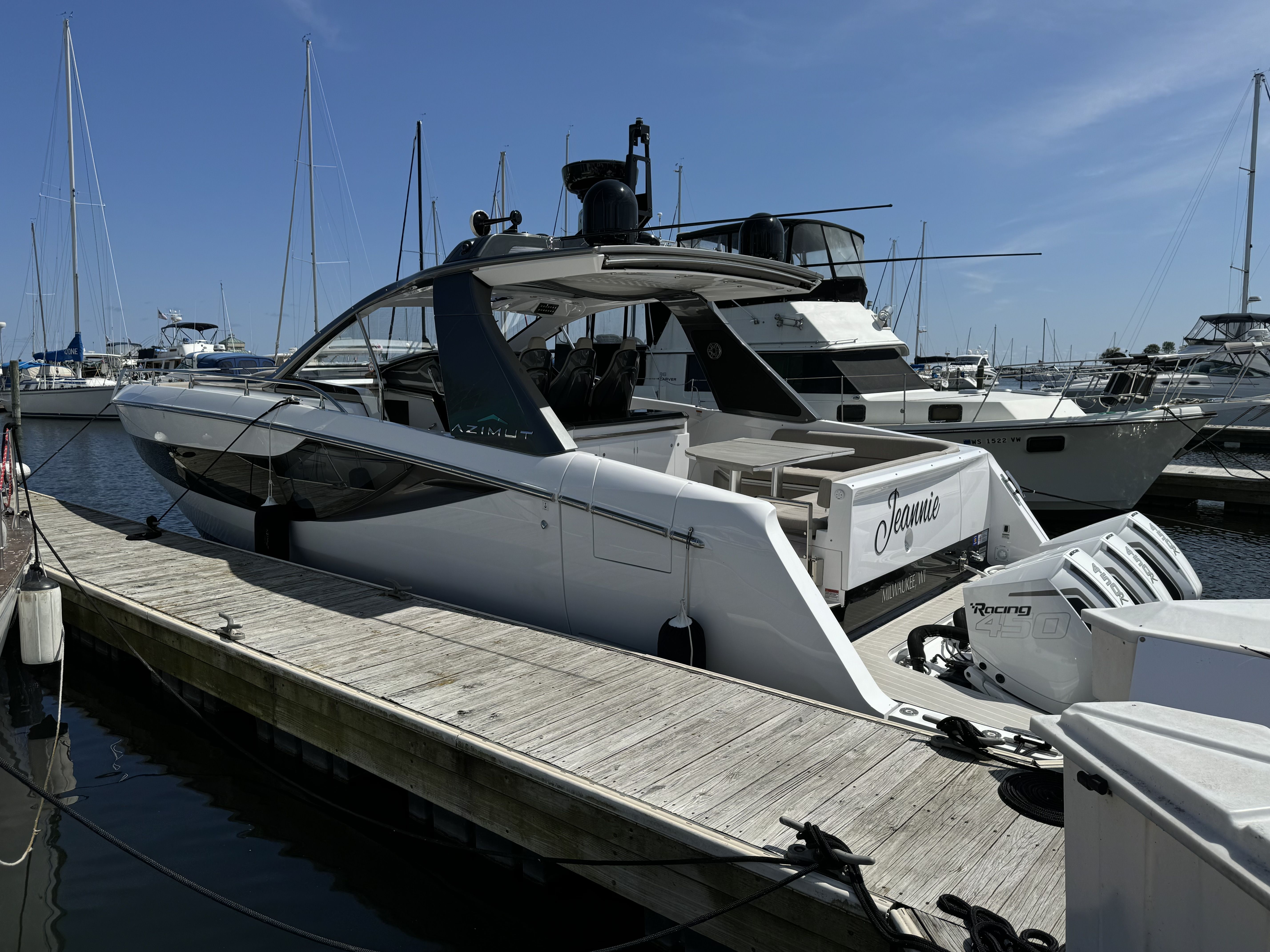 Slide: The Image of Azimut 42 VERVE 2024 - 5