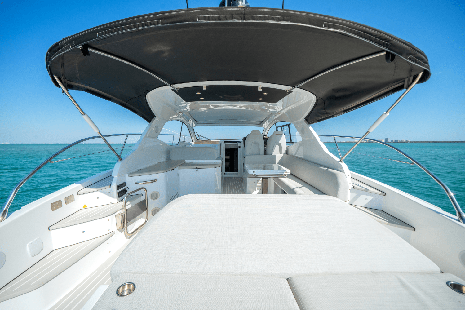 Slide: The Image of Azimut 45 ATLANTIS 2024 - 18