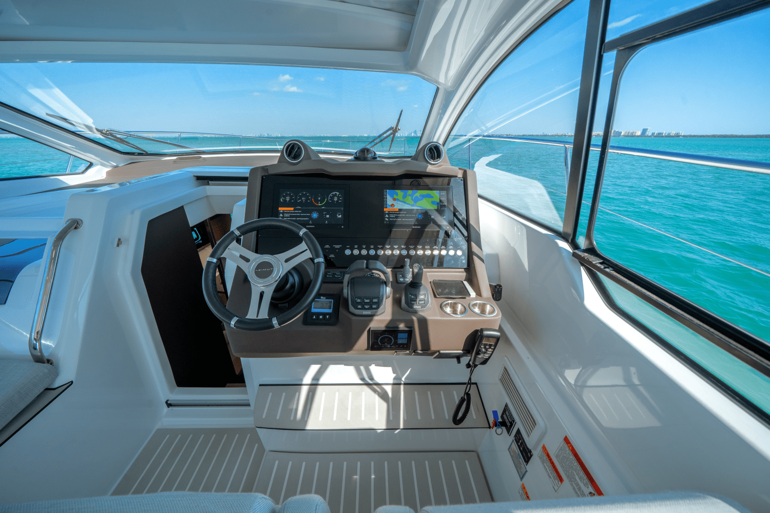 Slide: The Image of Azimut 45 ATLANTIS 2024 - 24