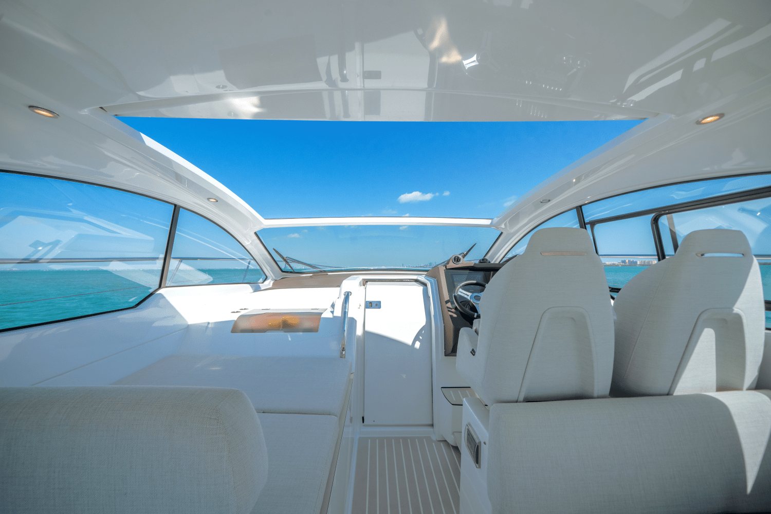 Slide: The Image of Azimut 45 ATLANTIS 2024 - 28