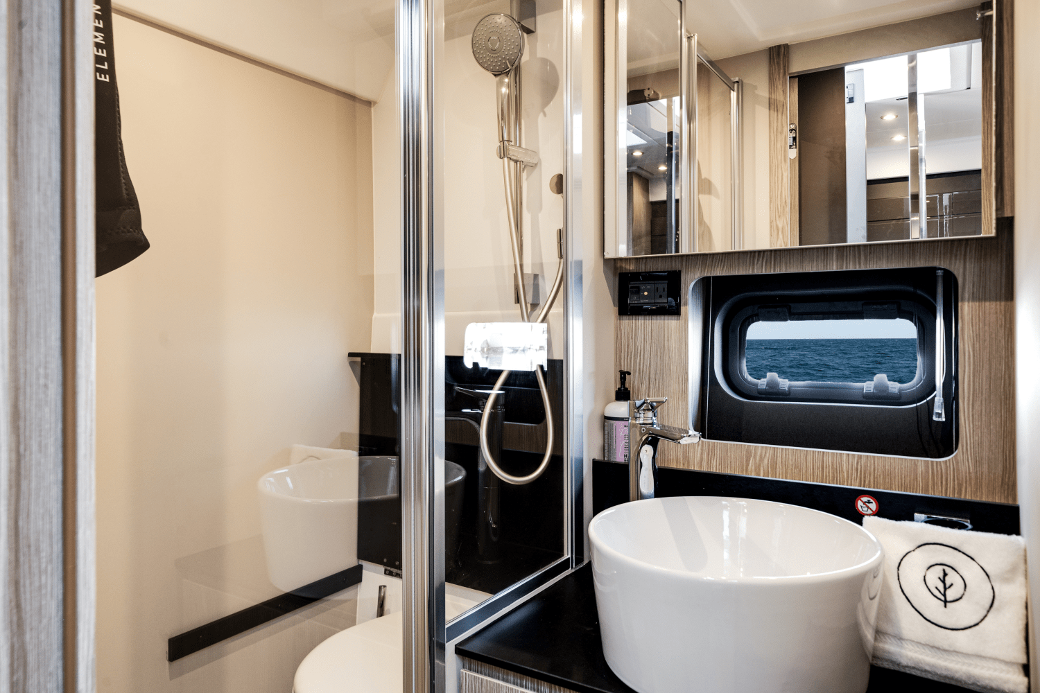 Slide: The Image of Azimut 45 ATLANTIS 2024 - 38
