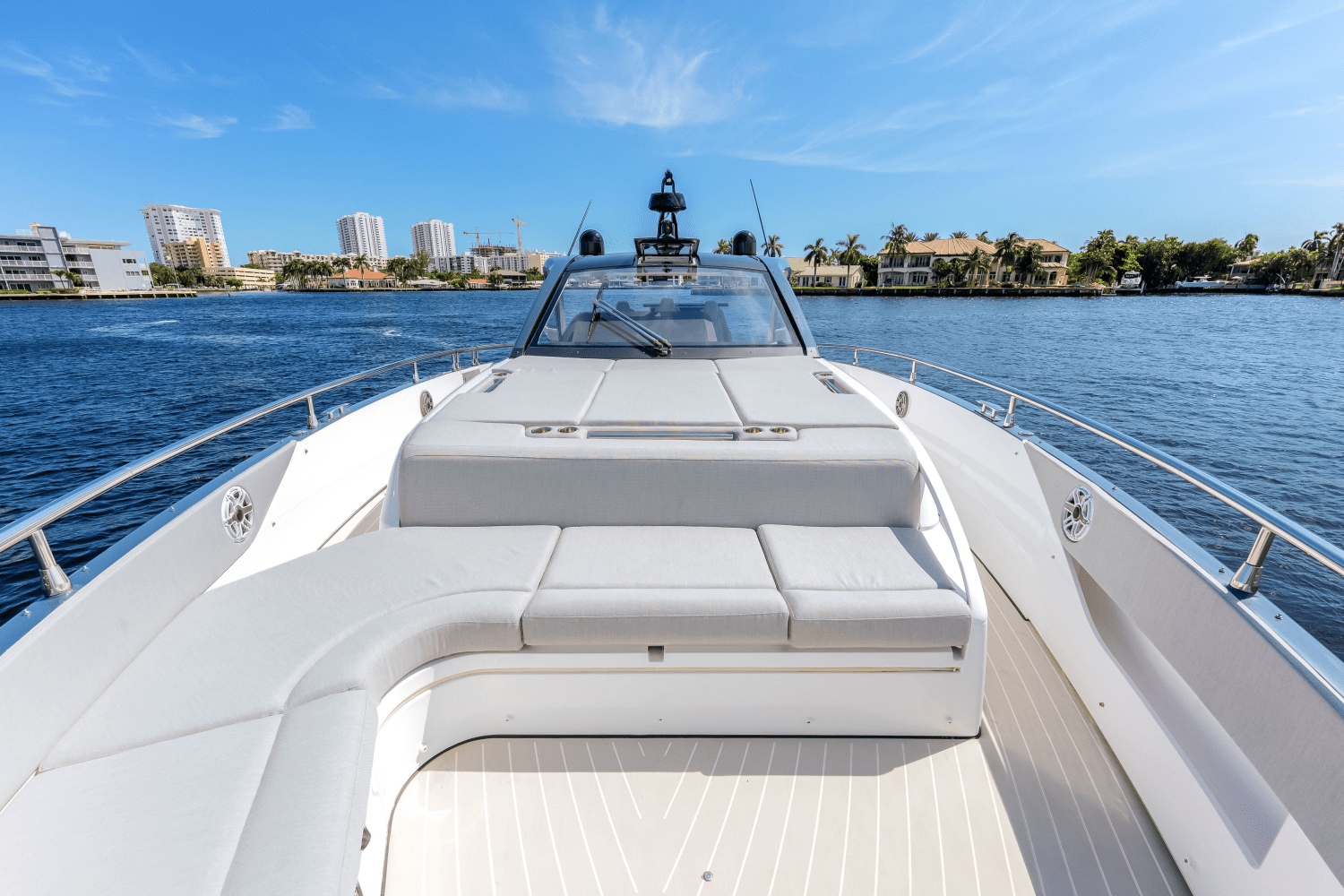 Slide: The Image of Azimut 48 VERVE 2024 - 27