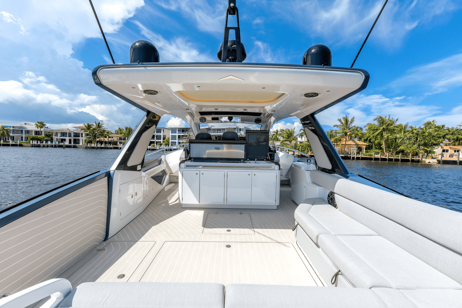 Slide: The Image of Azimut 48 VERVE 2024 - 28
