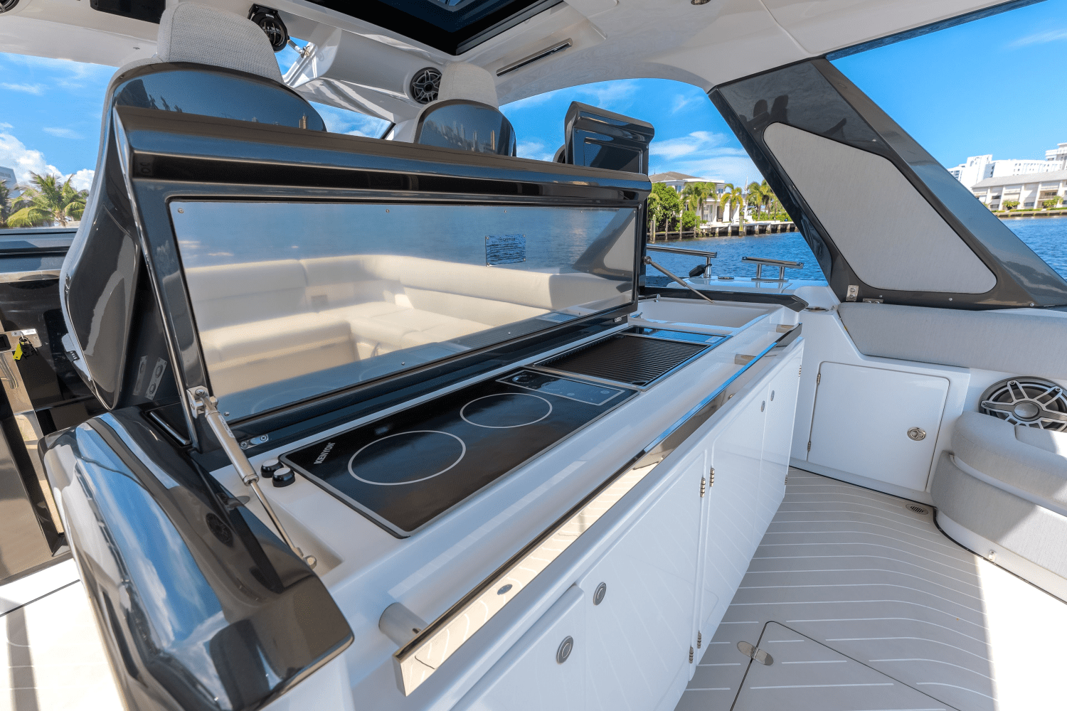 Slide: The Image of Azimut 48 VERVE 2024 - 29