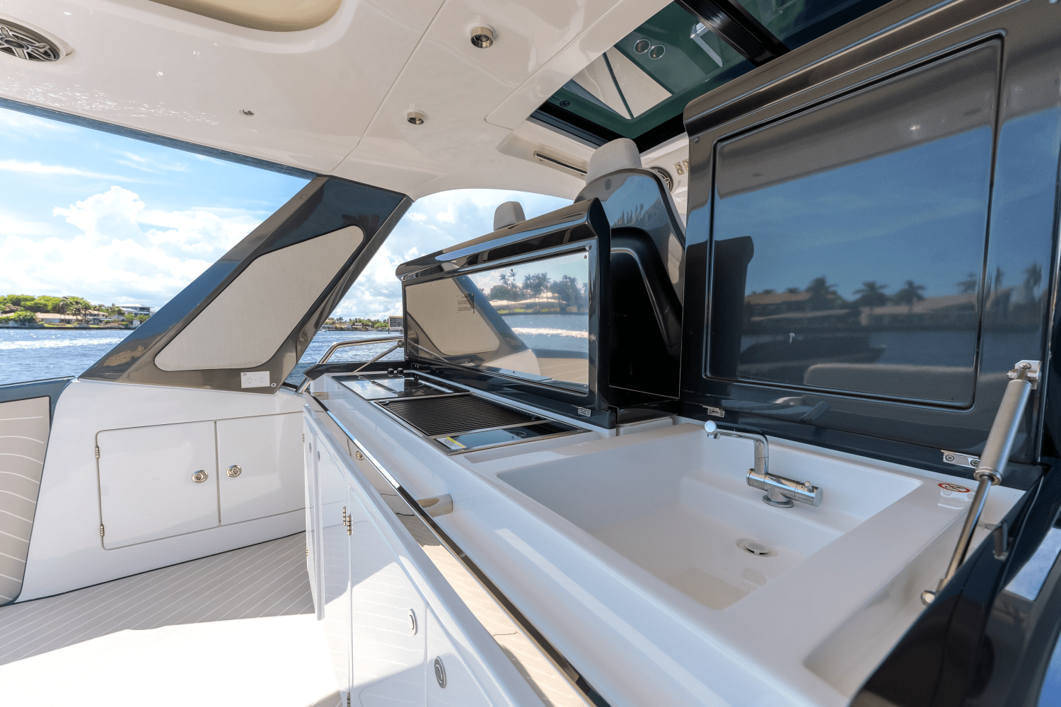 Slide: The Image of Azimut 48 VERVE 2024 - 30