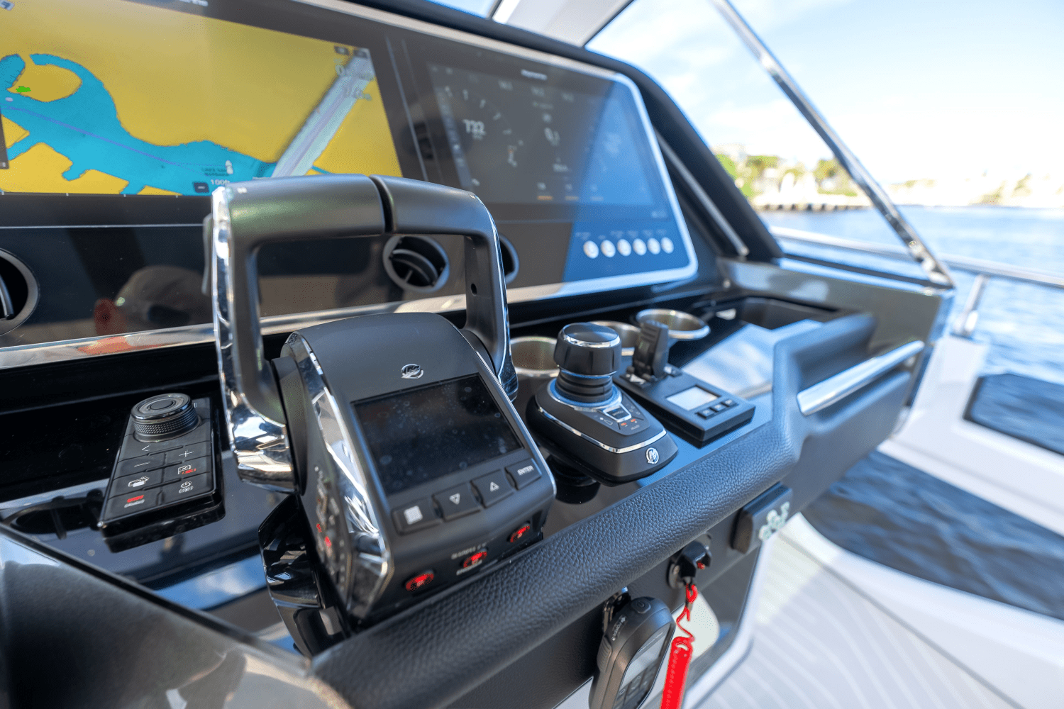 Slide: The Image of Azimut 48 VERVE 2024 - 38