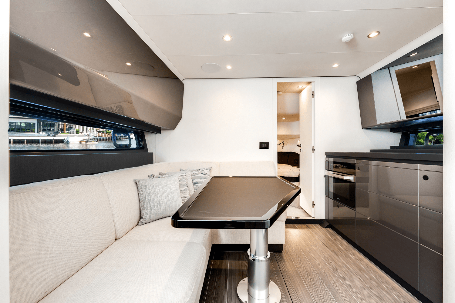 Slide: The Image of Azimut 48 VERVE 2024 - 41