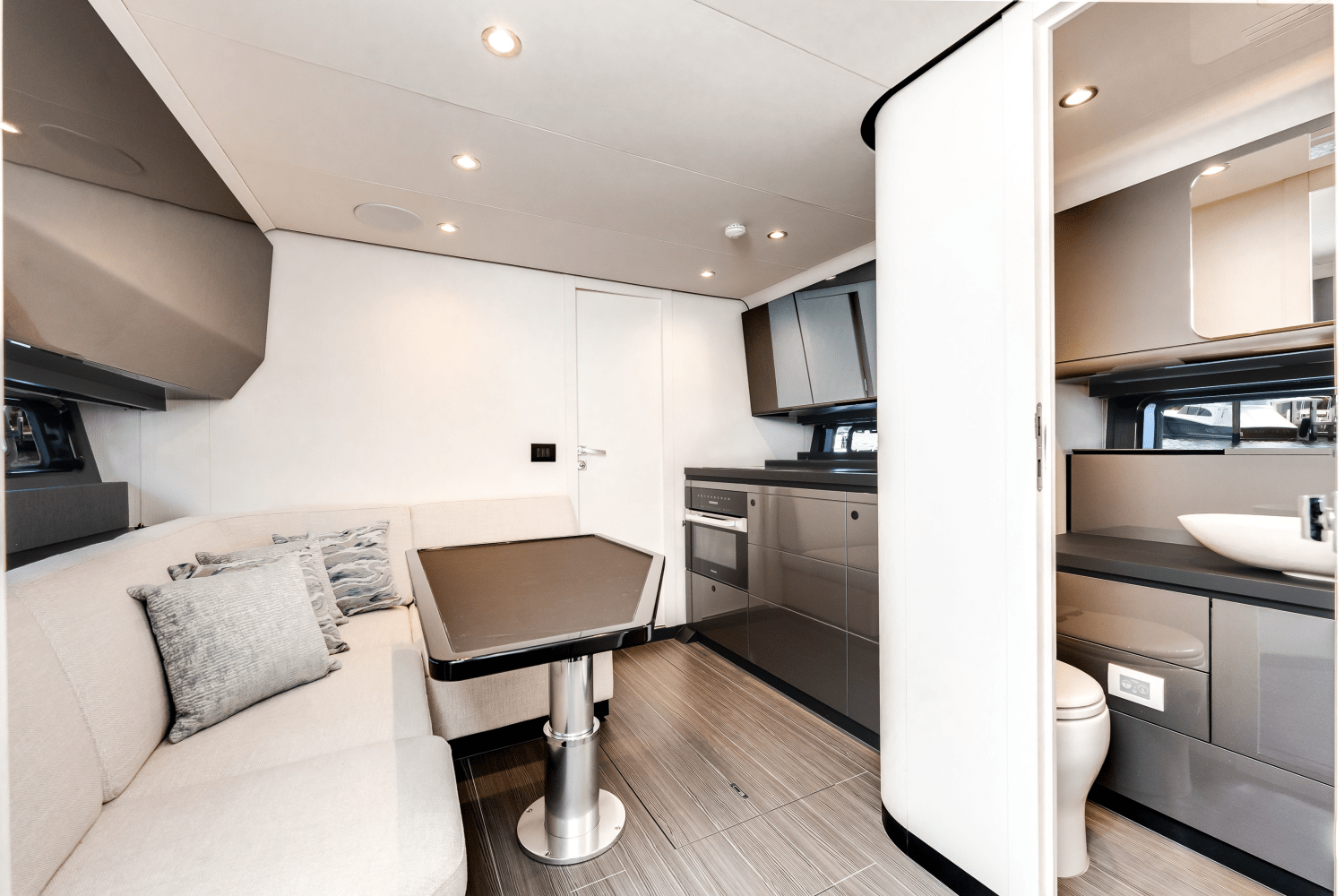 Slide: The Image of Azimut 48 VERVE 2024 - 42