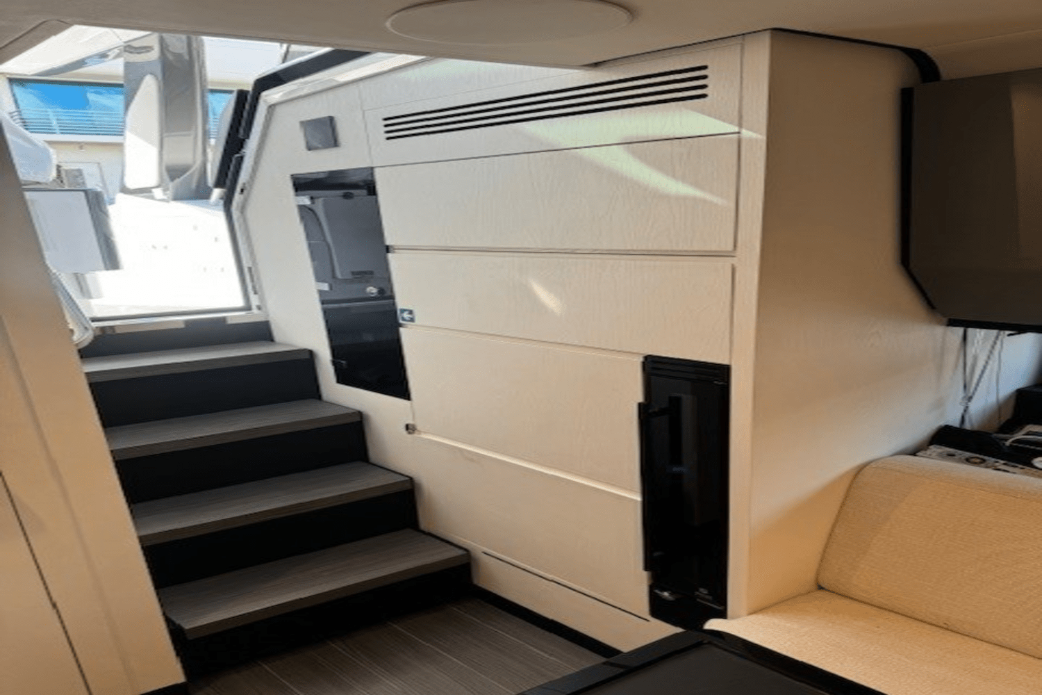 Slide: The Image of Azimut 48 VERVE 2024 - 49