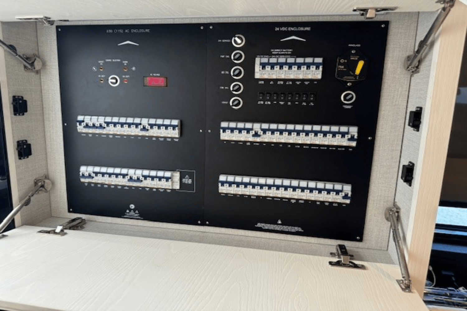 Slide: The Image of Azimut 48 VERVE 2024 - 51