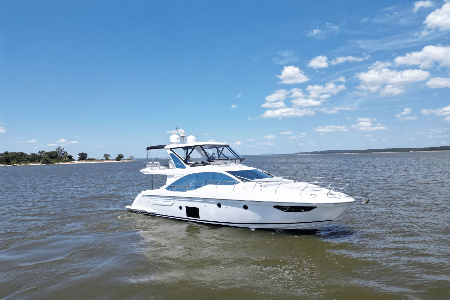 Slide: The Image of Azimut 50 FLY 2020 - 1