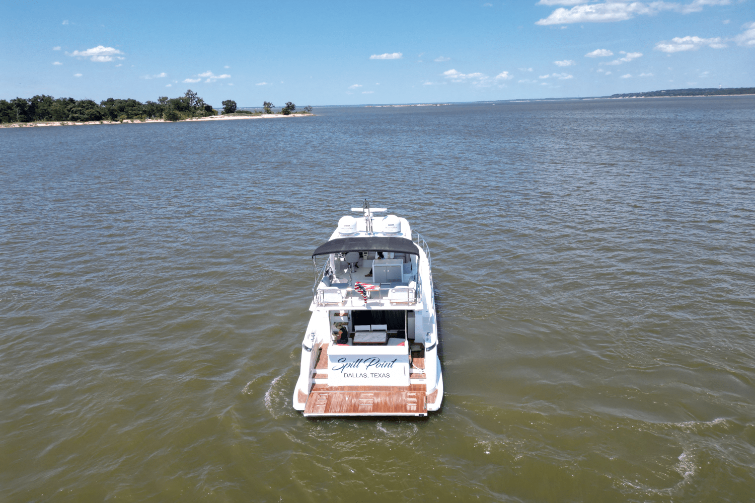 Slide: The Image of Azimut 50 FLY 2020 - 10