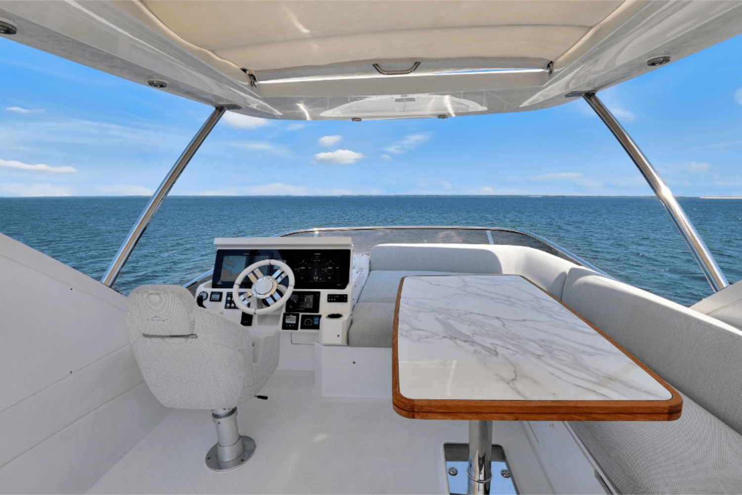 Slide: The Image of Azimut 50 FLY 2020 - 20