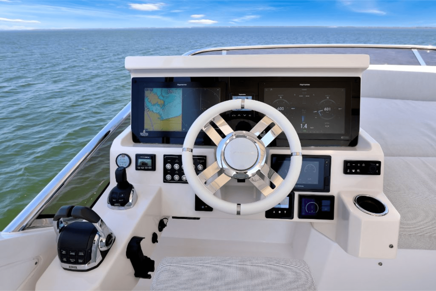 Slide: The Image of Azimut 50 FLY 2020 - 21