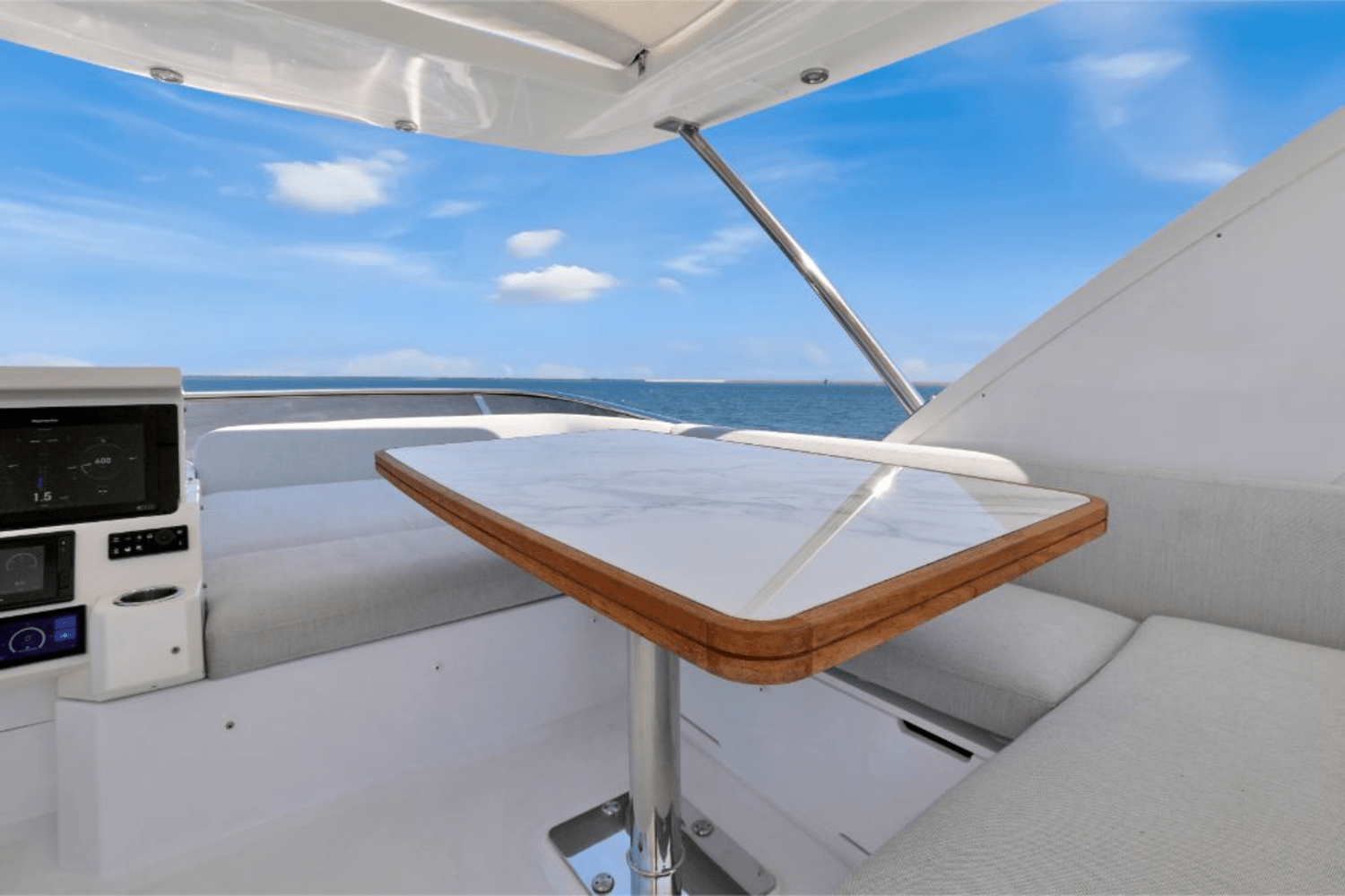 Slide: The Image of Azimut 50 FLY 2020 - 22