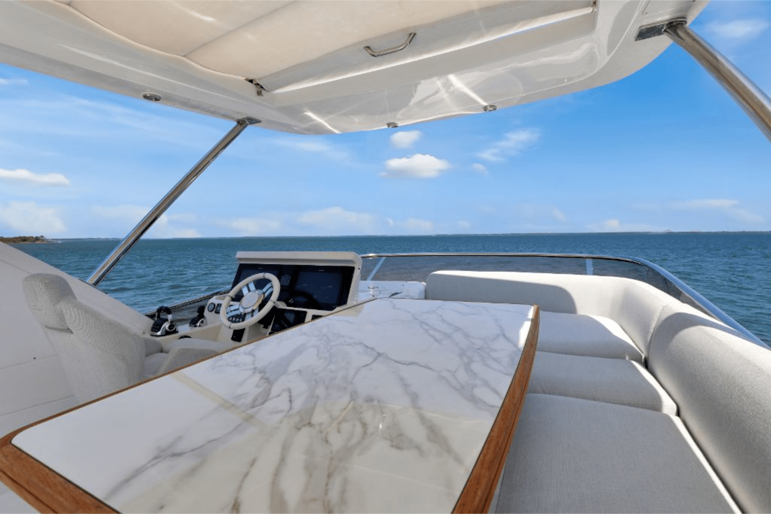 Slide: The Image of Azimut 50 FLY 2020 - 23