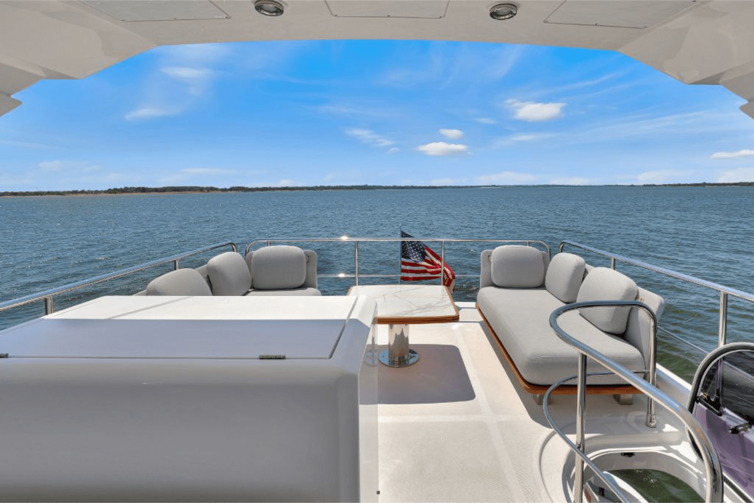 Slide: The Image of Azimut 50 FLY 2020 - 25