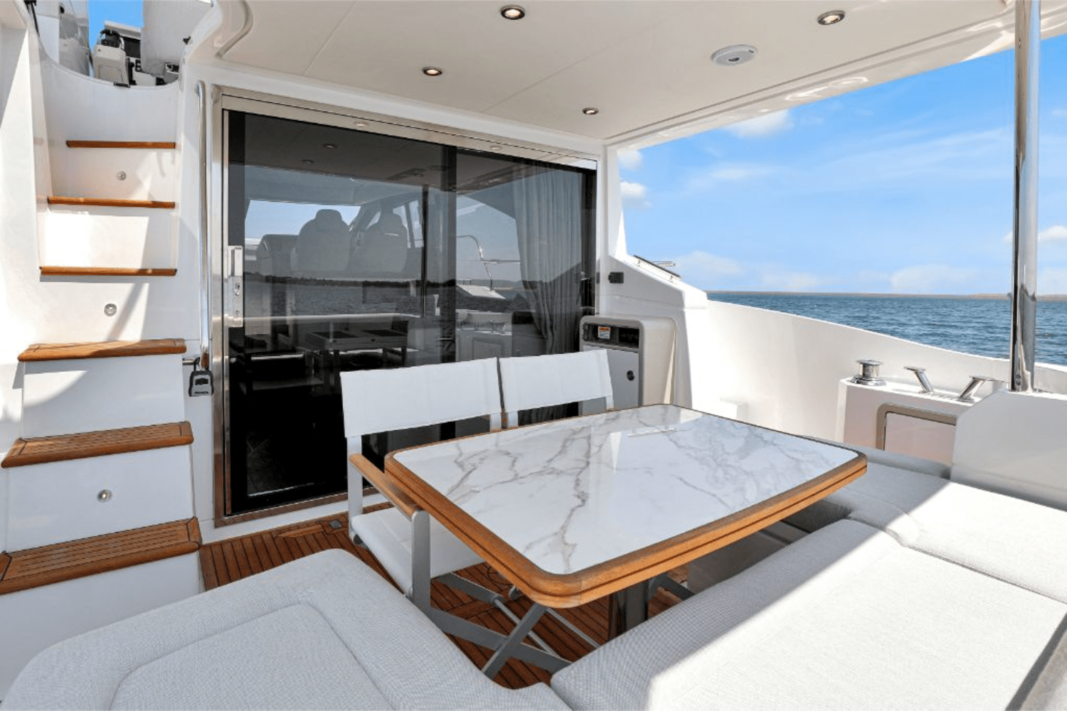 Slide: The Image of Azimut 50 FLY 2020 - 29