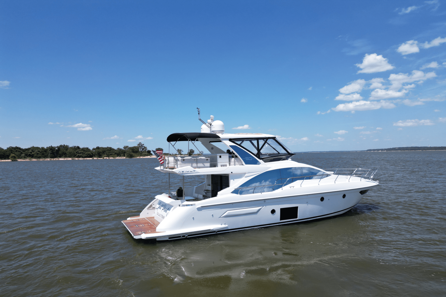 Slide: The Image of Azimut 50 FLY 2020 - 3