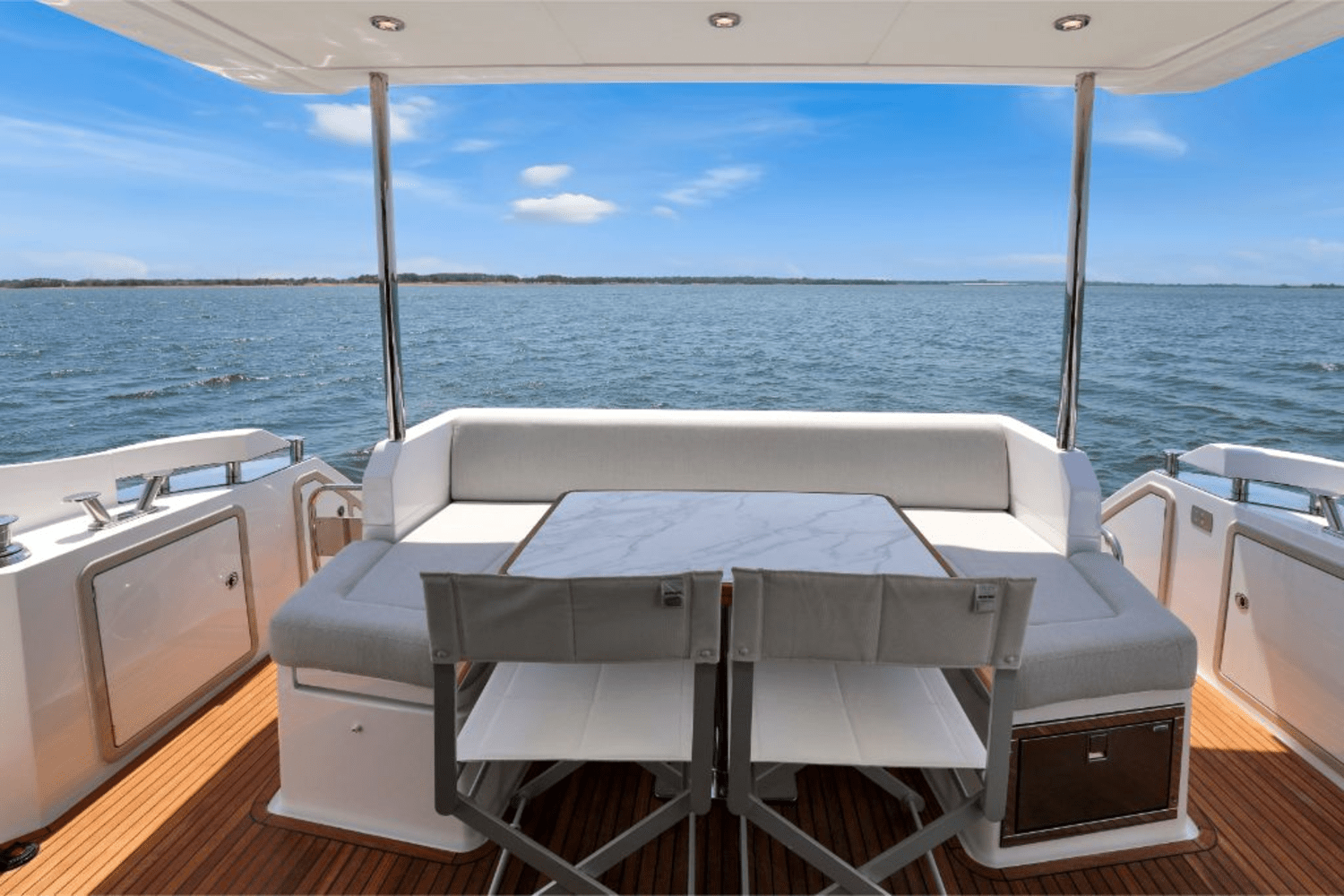 Slide: The Image of Azimut 50 FLY 2020 - 33