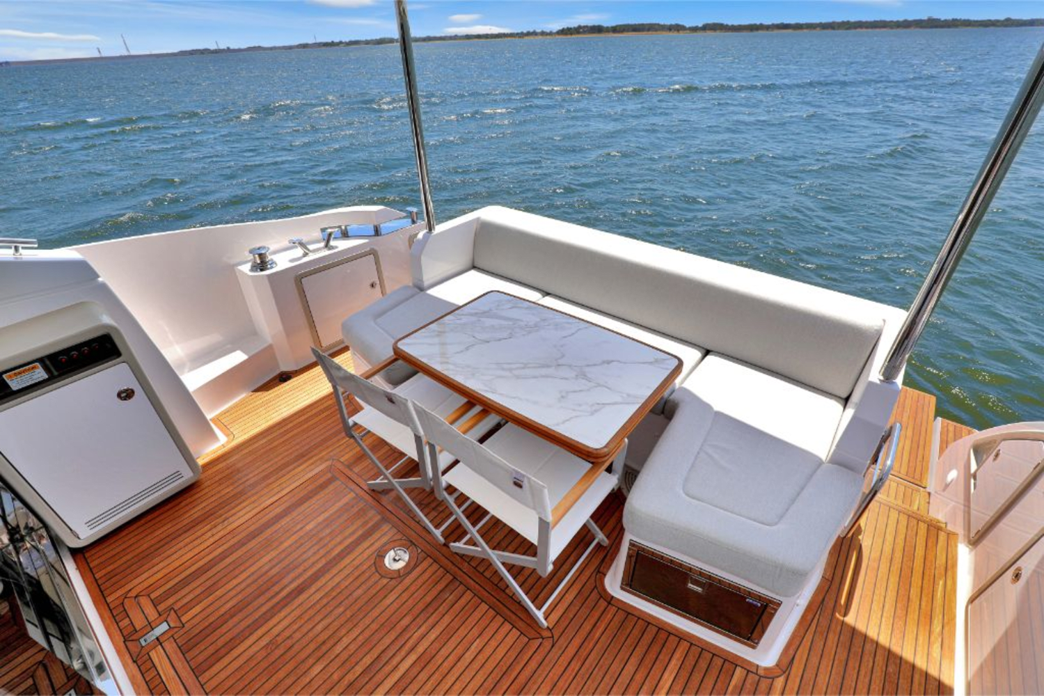 Slide: The Image of Azimut 50 FLY 2020 - 34