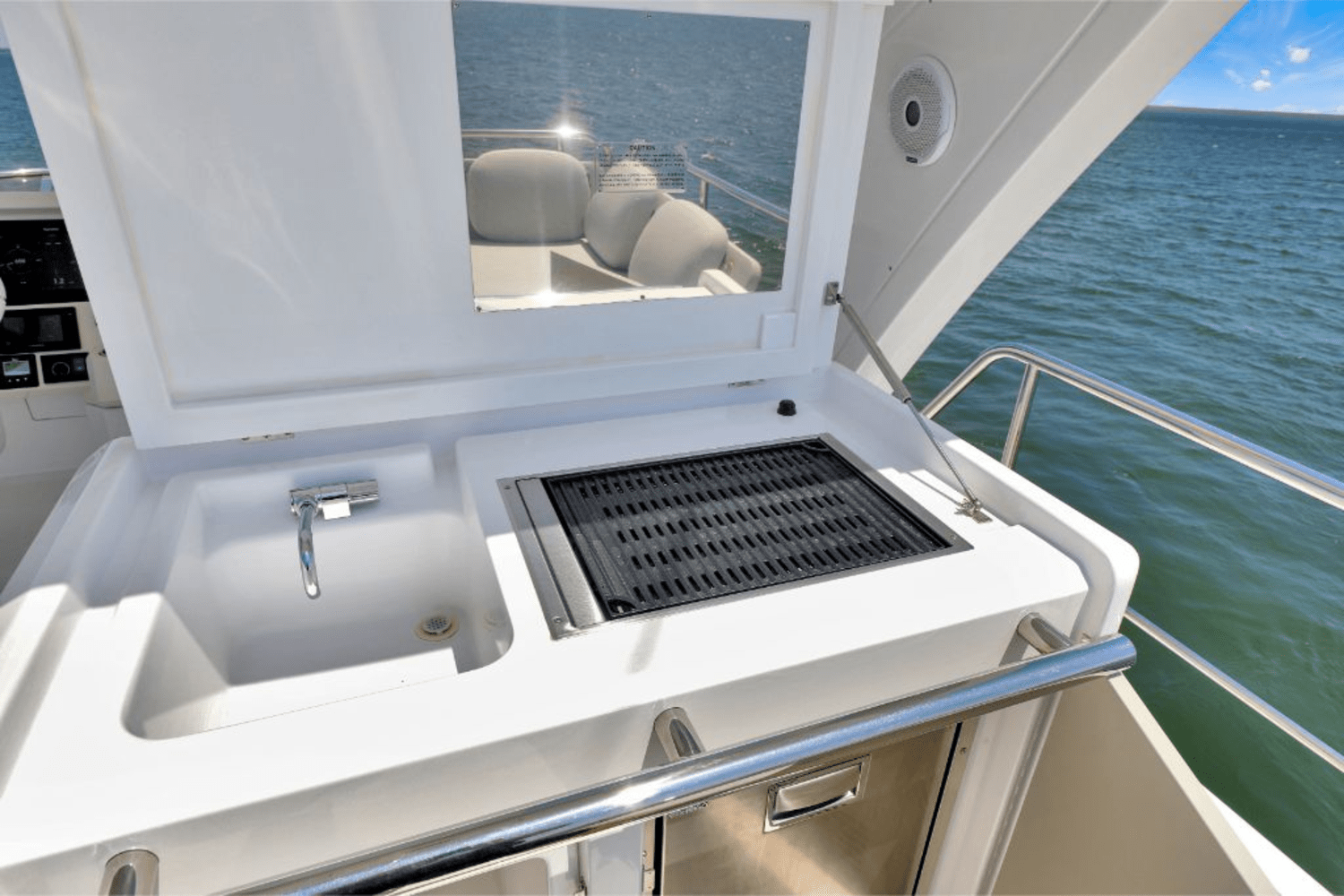 Slide: The Image of Azimut 50 FLY 2020 - 39