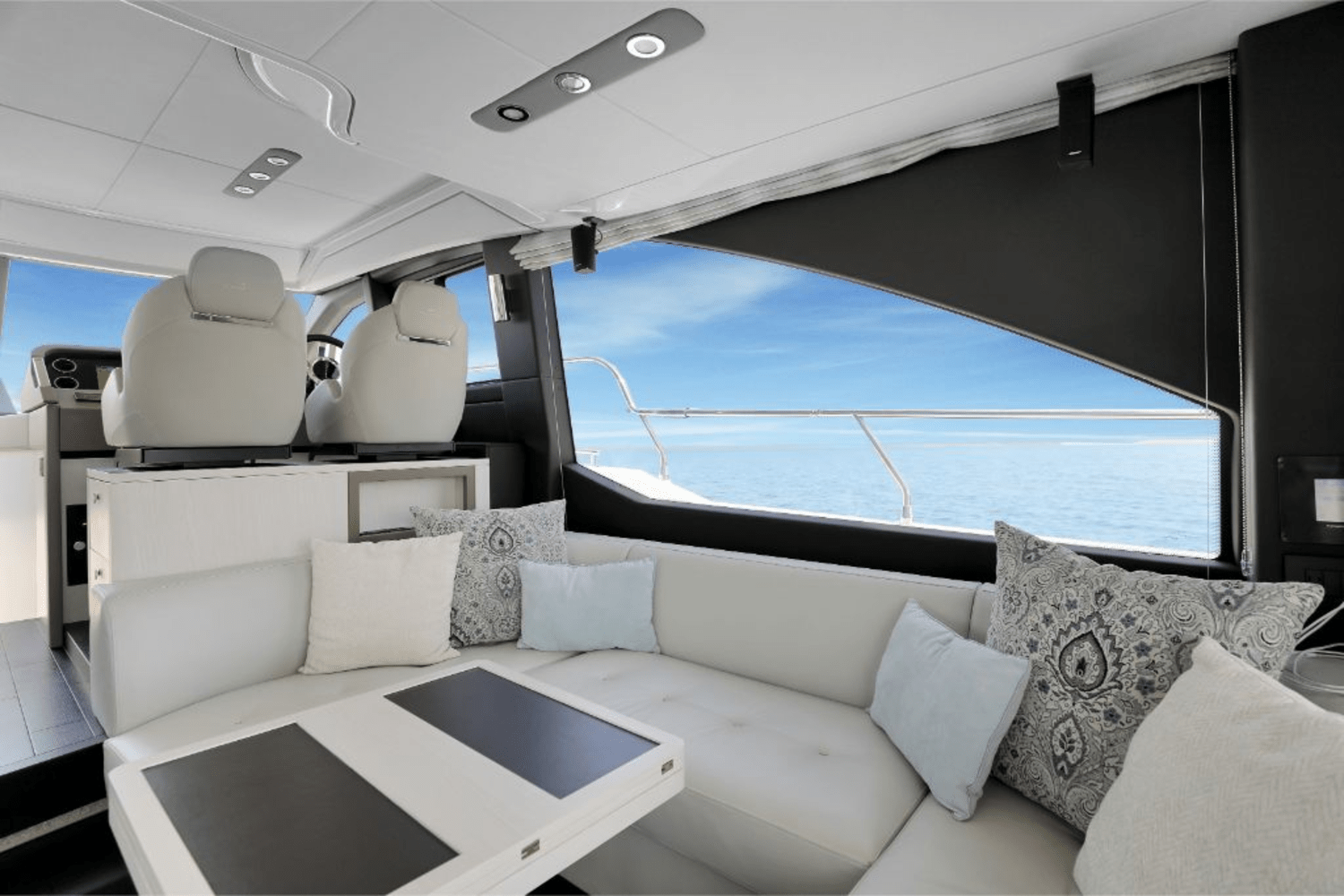 Slide: The Image of Azimut 50 FLY 2020 - 42