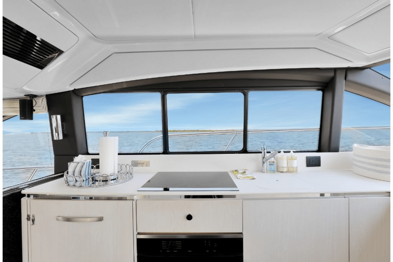 Slide: The Image of Azimut 50 FLY 2020 - 51