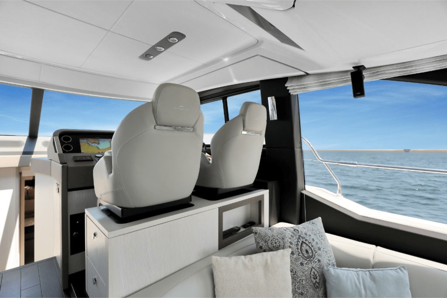 Slide: The Image of Azimut 50 FLY 2020 - 53