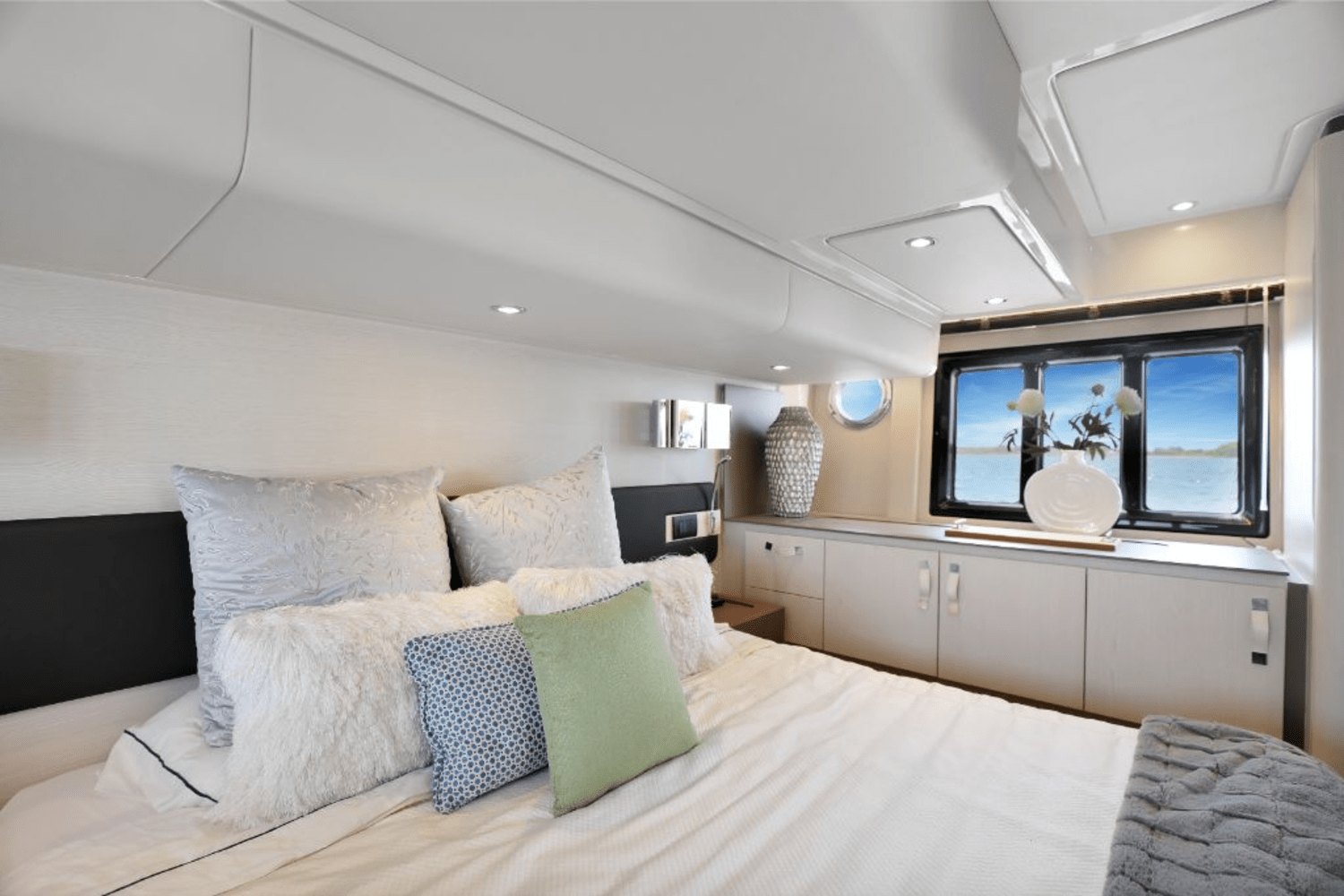 Slide: The Image of Azimut 50 FLY 2020 - 69